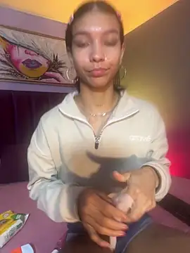 LauraAristizabal online show from 03/13/26, 12:43