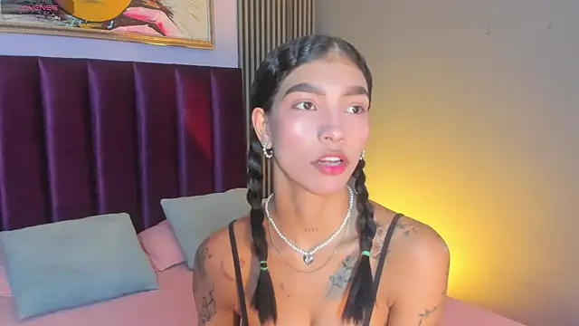 LauraAristizabal online show from 05/19/26, 11:50
