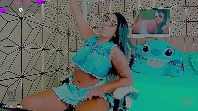 vane lopez  online show from 03/25/26, 08:41