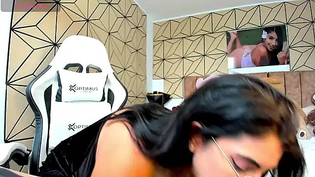 vane lopez  online show from 11/13/25, 06:56