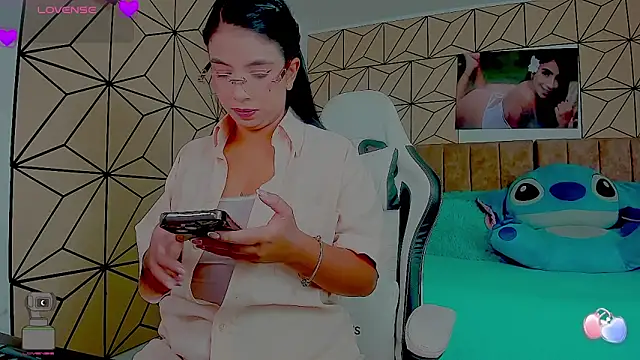 vane lopez  online show from 03/23/26, 07:25