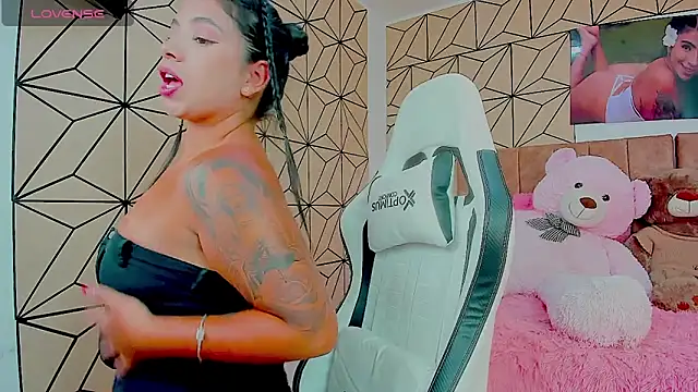 vane lopez  online show from 04/14/26, 07:19