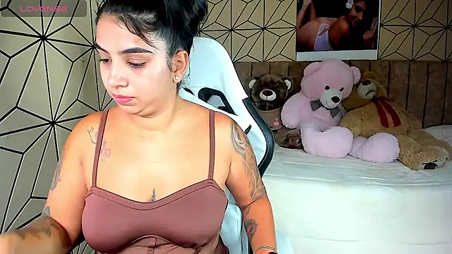 vane lopez  online show from 11/05/25, 06:33