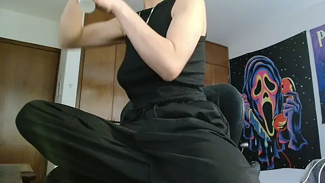 Snapshot of MINI_Petite chatting on 02/27/26, 05:46 MINI Petite online show from 02/27/26, 05:46