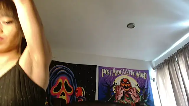 Snapshot of MINI_Petite chatting on 03/11/26, 06:02 MINI Petite online show from 03/11/26, 06:02