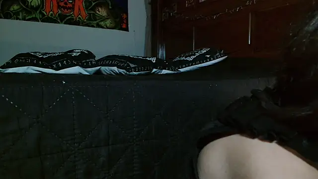 Snapshot of MINI_Petite chatting on 02/18/26, 07:39 MINI Petite online show from 02/18/26, 07:39