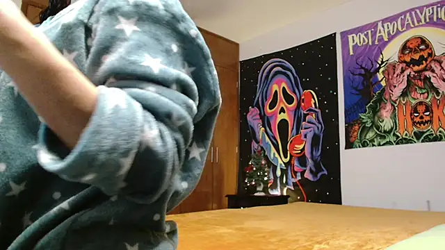 MINI Petite online show from 12/15/25, 05:46