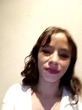 Snapshot of MINI_Petite chatting on 04/08/26, 05:47 MINI Petite online show from 04/08/26, 05:47