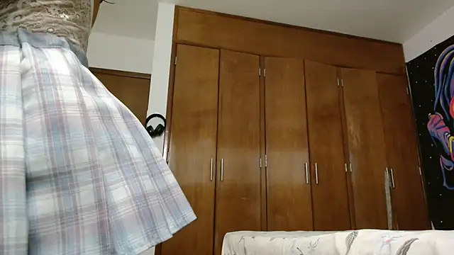 MINI Petite online show from 12/19/25, 03:58