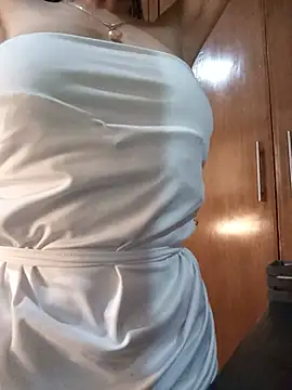 MINI Petite online show from 05/27/26, 05:20
