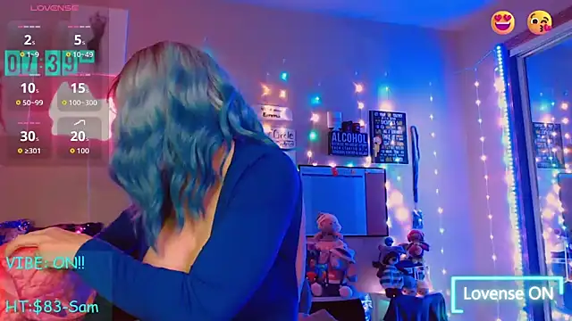 EmmaIsHere online show from 11/22/25, 02:38