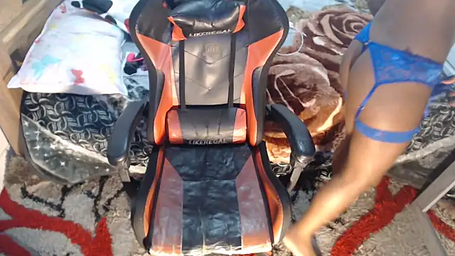 sexyjustin202 online show from 11/05/25, 10:57