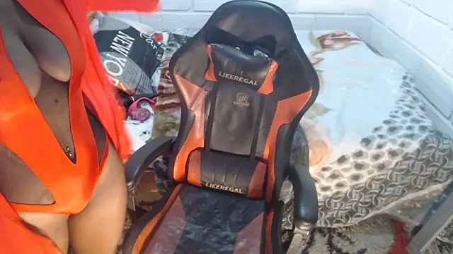 sexyjustin202 online show from 10/01/25, 10:46