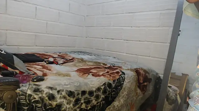 sexyjustin202 online show from 09/23/25, 02:29