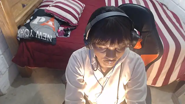 sexyjustin202 online show from 10/12/25, 02:35