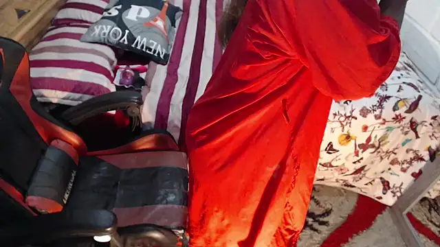 sexyjustin202 online show from 11/25/25, 01:50