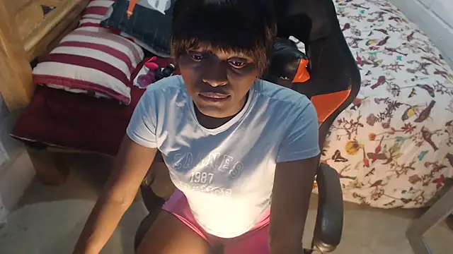 sexyjustin202 online show from 10/11/25, 12:00