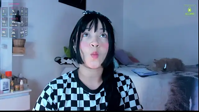 miaa-lee online show from 10/28/25, 02:34