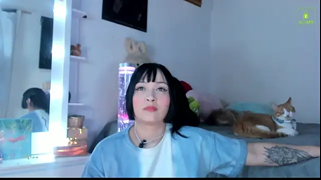 miaa-lee online show from 11/15/25, 03:43