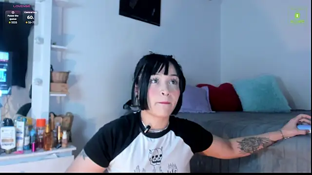 miaa-lee online show from 11/04/25, 04:05