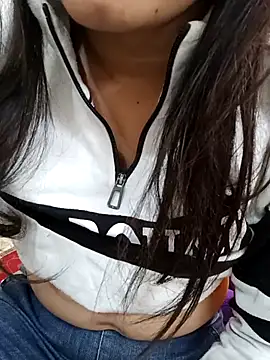 CuteSarikaLIVE online show from 11/26/25, 04:01