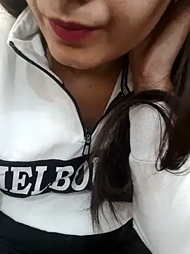 CuteSarikaLIVE online show from 11/29/25, 04:01