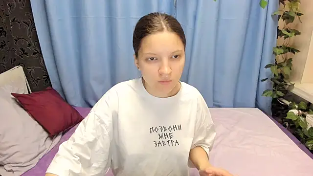 Snapshot of MelaniGrand chatting on 09/09/25, 08:35 MelaniGrand online show from 09/09/25, 08:35