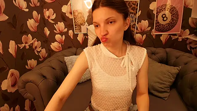 MelaniGrand online show from 07/10/26, 08:25
