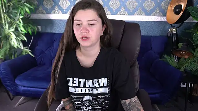 Snapshot of AmellyMilly chatting on 10/25/25, 12:39 AmellyMilly online show from 10/25/25, 12:39