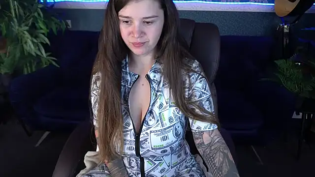 Snapshot of AmellyMilly chatting on 10/13/25, 01:12 AmellyMilly online show from 10/13/25, 01:12