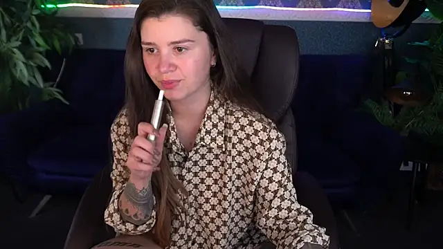 Snapshot of AmellyMilly chatting on 10/26/25, 01:44 AmellyMilly online show from 10/26/25, 01:44