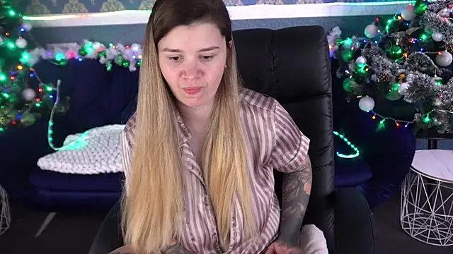 Snapshot of AmellyMilly chatting on 12/14/25, 08:09 AmellyMilly online show from 12/14/25, 08:09