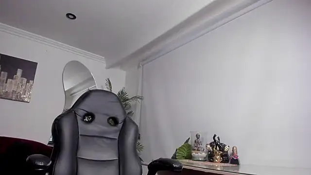 Meghan320 online show from 03/19/26, 11:32