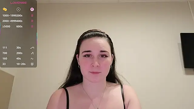 Snapshot of MaryHillx chatting on 11/21/25, 07:13 MaryHillx online show from 11/21/25, 07:13