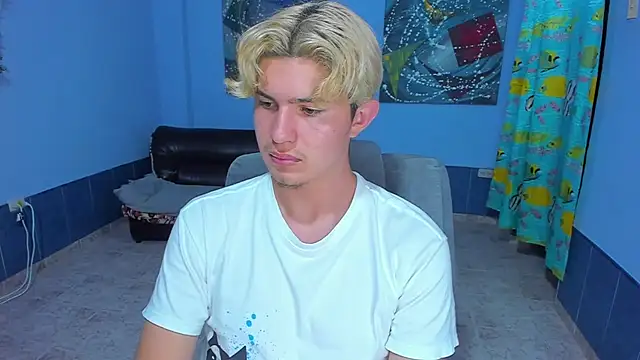 Snapshot of patrik_027 chatting on 10/28/25, 07:40 patrik 027 online show from 10/28/25, 07:40