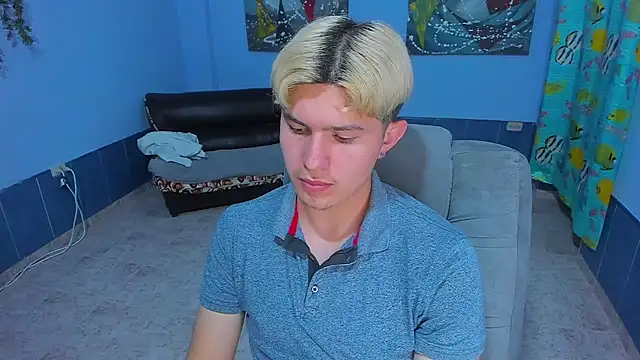 Snapshot of patrik_027 chatting on 11/29/25, 07:30 patrik 027 online show from 11/29/25, 07:30