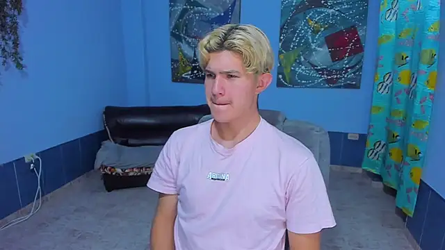 Snapshot of patrik_027 chatting on 11/10/25, 06:29 patrik 027 online show from 11/10/25, 06:29