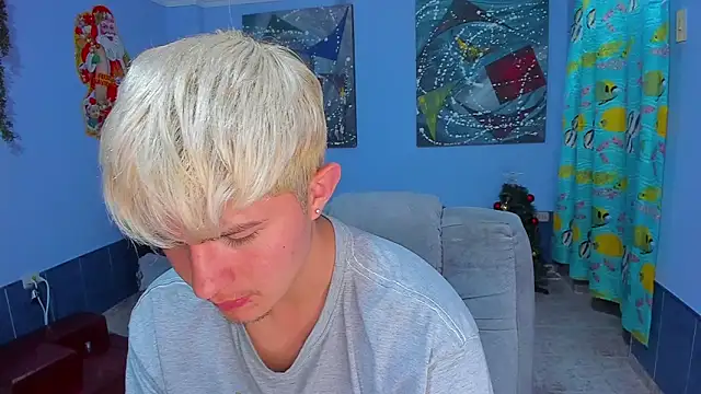 Snapshot of patrik_027 chatting on 12/18/25, 08:45 patrik 027 online show from 12/18/25, 08:45