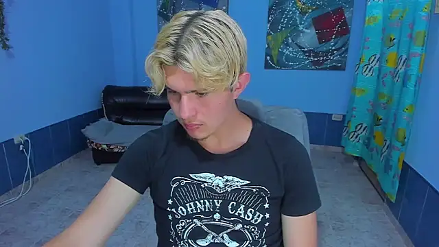 Snapshot of patrik_027 chatting on 10/29/25, 07:57 patrik 027 online show from 10/29/25, 07:57