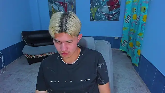 Snapshot of patrik_027 chatting on 11/29/25, 07:36 patrik 027 online show from 11/29/25, 07:36