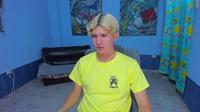 Snapshot of patrik_027 chatting on 11/11/25, 08:03 patrik 027 online show from 11/11/25, 08:03