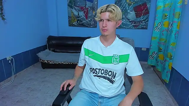 Snapshot of patrik_027 chatting on 10/29/25, 07:51 patrik 027 online show from 10/29/25, 07:51