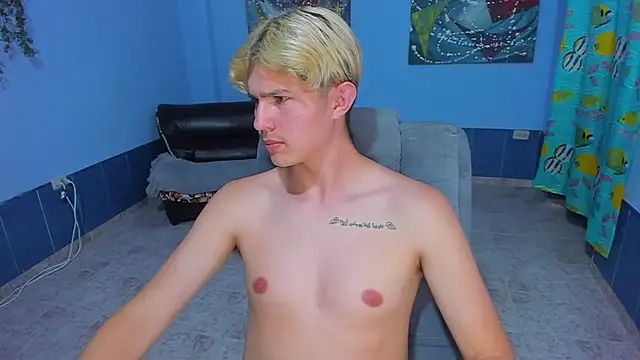 Snapshot of patrik_027 chatting on 11/12/25, 08:12 patrik 027 online show from 11/12/25, 08:12