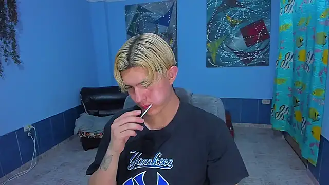 Snapshot of patrik_027 chatting on 11/09/25, 03:21 patrik 027 online show from 11/09/25, 03:21