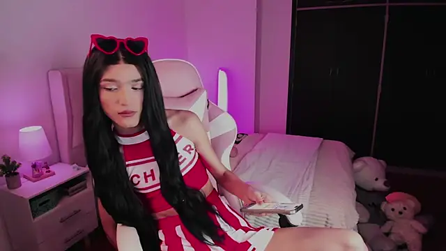 Ainhoads online show from 10/11/25, 12:33