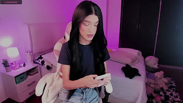 Ainhoads online show from 11/13/25, 12:42