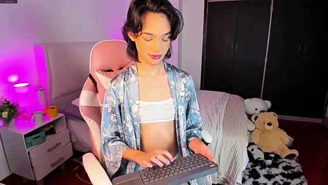 Ainhoads online show from 03/19/26, 08:25