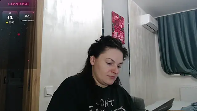 Stacy Davice online show from 10/14/25, 07:03