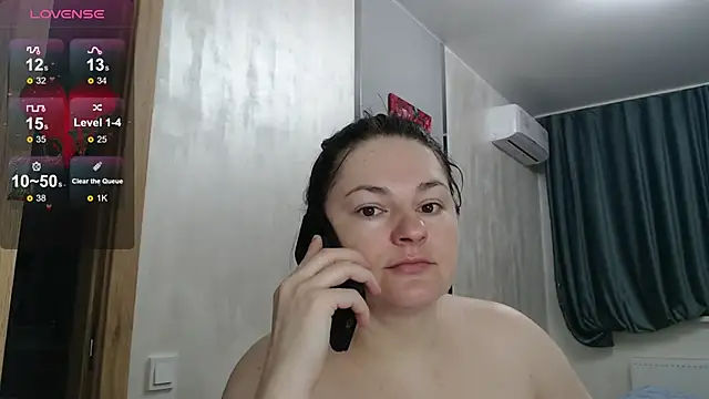 Stacy Davice online show from 10/22/25, 04:17