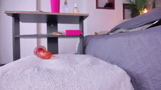 candy sweet  online show from 10/22/25, 07:24